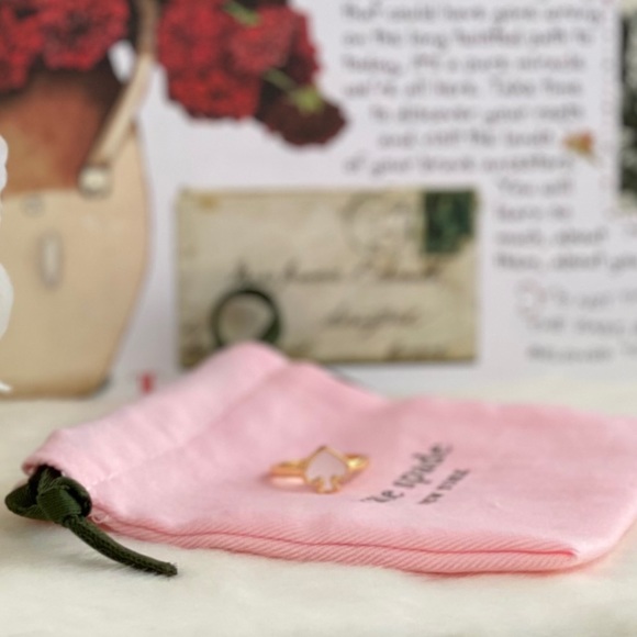 NEW KATE SPADE ♠️ PEARL SIGNATURE RING - 7 - Picture 7 of 9